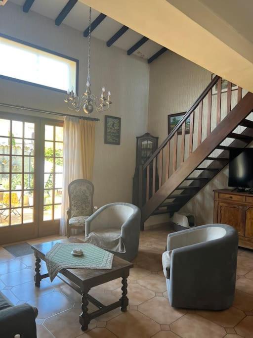 נים Maison Familiale Idealement Situee Avec Tout Le Confort מראה חיצוני תמונה