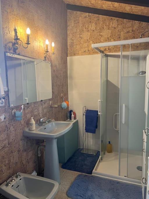 נים Maison Familiale Idealement Situee Avec Tout Le Confort מראה חיצוני תמונה